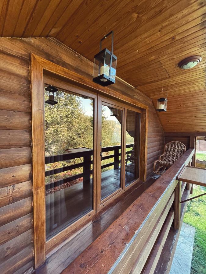 Чорногірський Вітер Villa เวอร์คอฟเวอนา ภายนอก รูปภาพ
