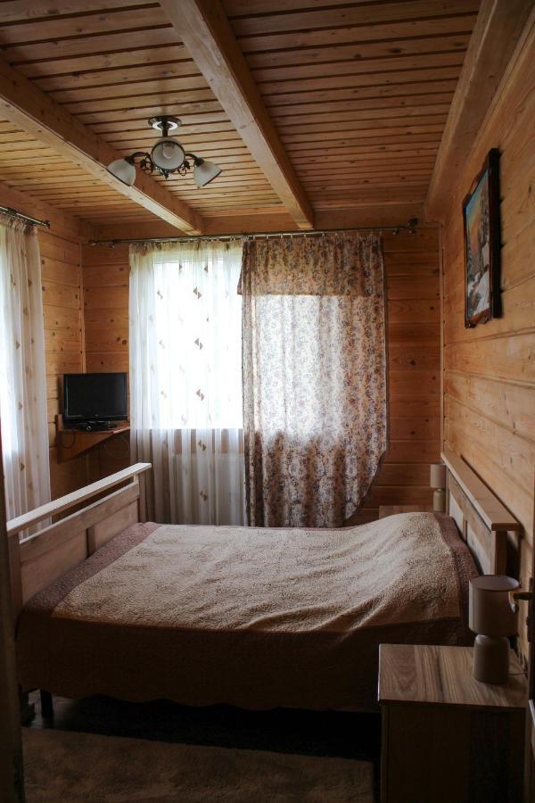 Чорногірський Вітер Villa เวอร์คอฟเวอนา ภายนอก รูปภาพ